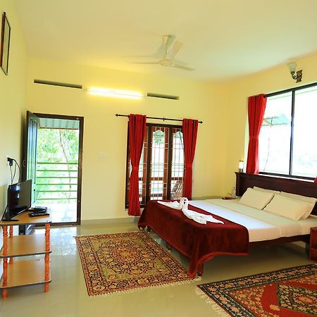 Kerala House Lägenhet Thekkady Exteriör bild