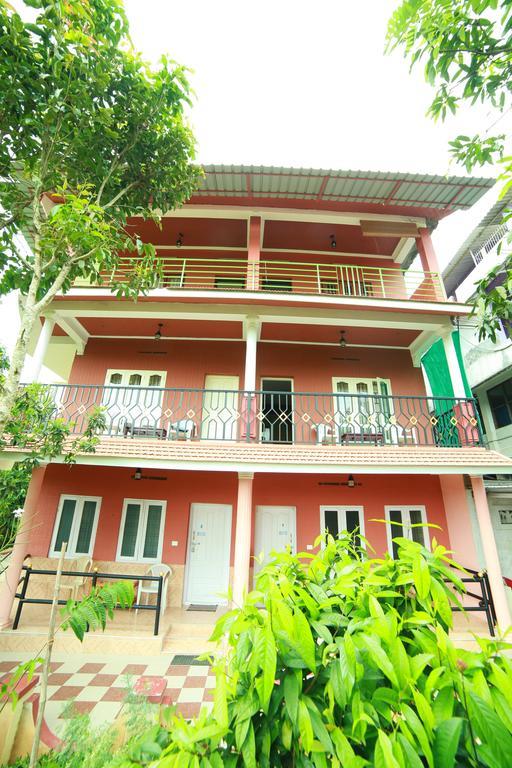 Kerala House Lägenhet Thekkady Exteriör bild