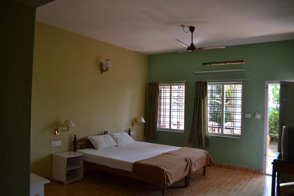 Kerala House Lägenhet Thekkady Exteriör bild