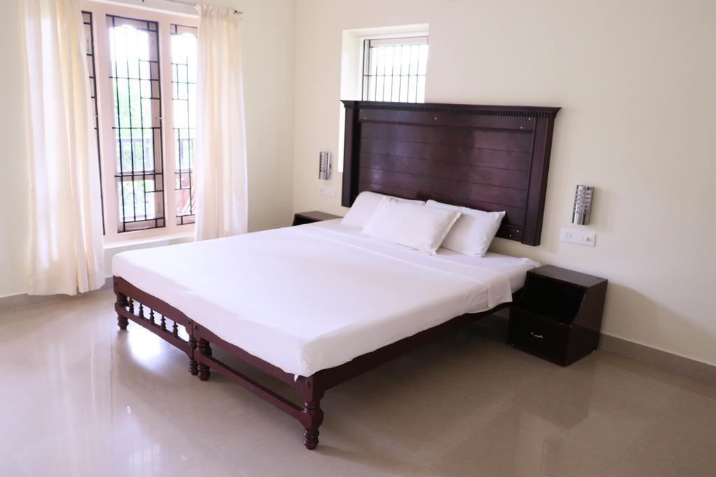 Kerala House Lägenhet Thekkady Exteriör bild
