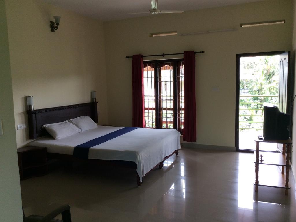 Kerala House Lägenhet Thekkady Exteriör bild