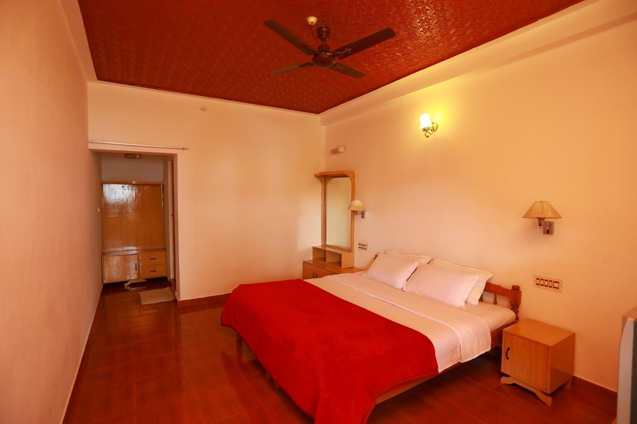 Kerala House Lägenhet Thekkady Exteriör bild